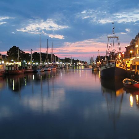Strandmuschel, Ca 100M Z. Alten Strom Rostock Bagian luar foto
